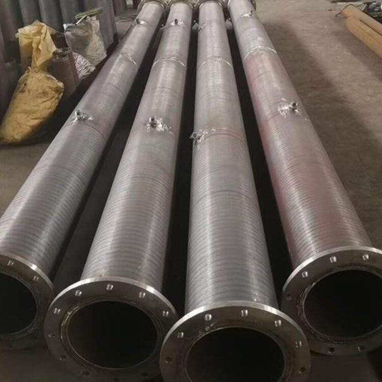鋼管堆（duī）焊高鉻耐磨