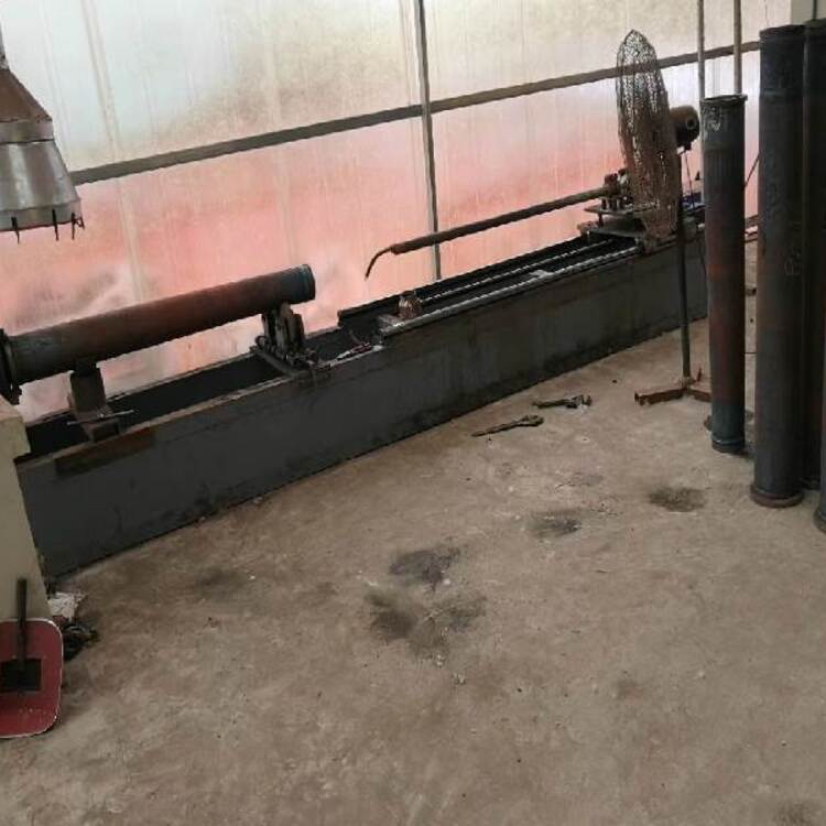 錐管內堆（duī）焊設備
