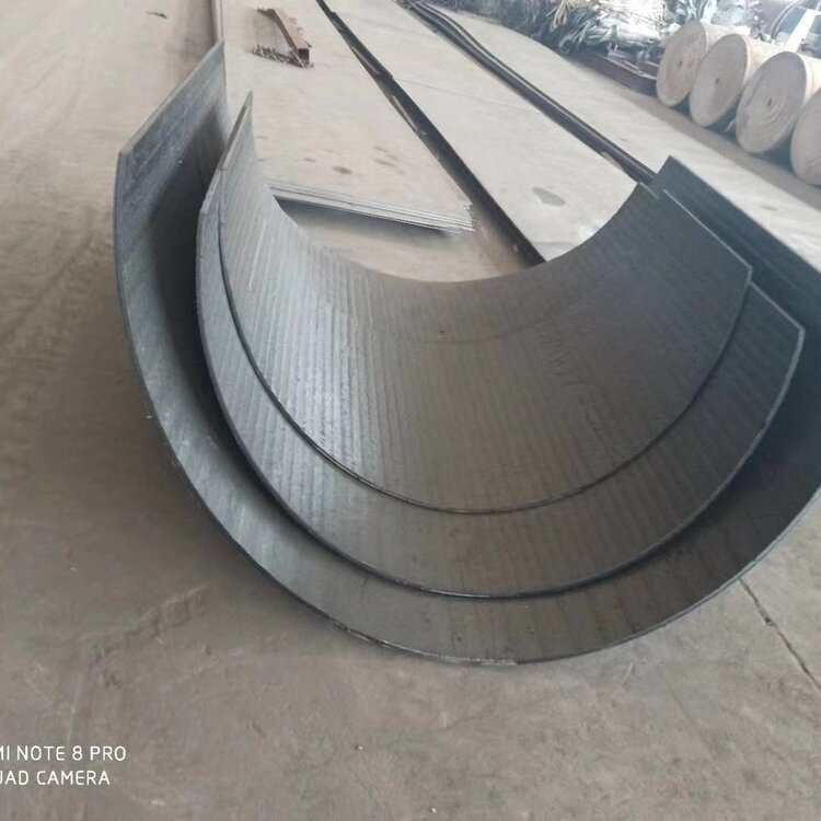 堆焊鋼（gāng）板壓彎半圓
